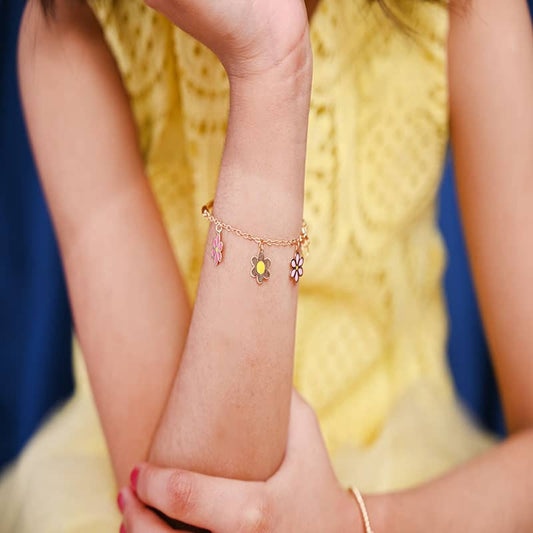 أسورة ذهب عيار 18  للإطفال بتصميم زهور