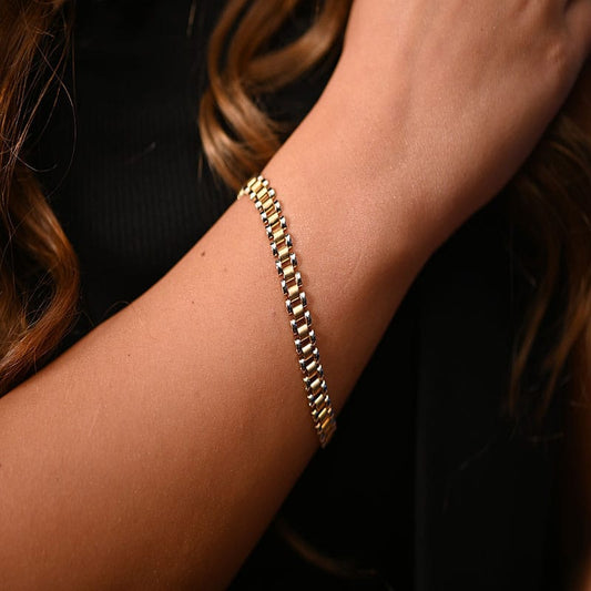 أنسيال ذهب عيار 18 بلمسة سلسلة متناسقة