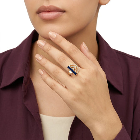 18K Gold Ring with Semi-Circular Design