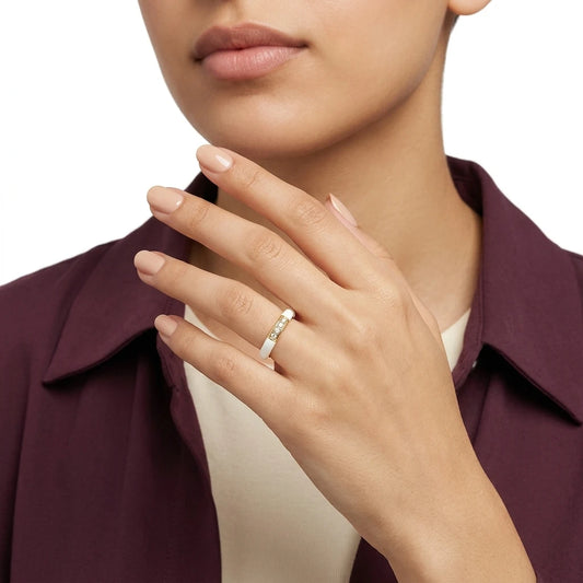 18K Gold Ring with Shiny Stones Design In Colorful