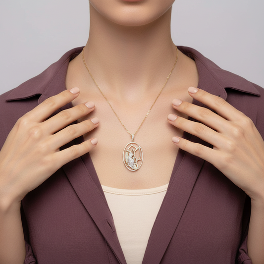 تعليقة عيار 18 فراشة مع زهرة