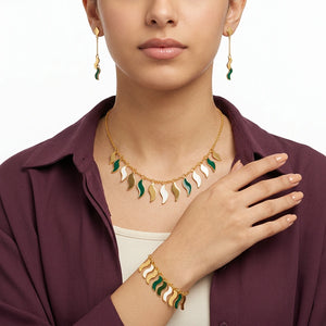 18K Gold Half Set with Amwaj Design