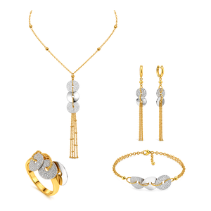 18K Gold Set with Interlocking Leaves Design