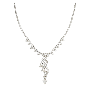 18K White Gold Set Basant, with A Decorative Design