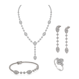 18K White Gold Set with Sparkling Stones Design