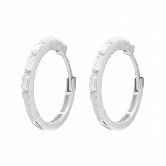 أقراط عيار 18 بتصميم دائري بفصوص