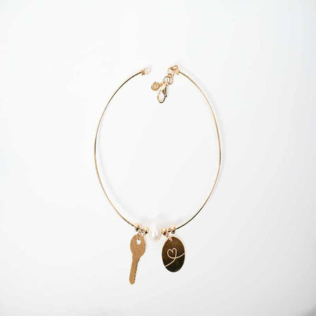 18K Bracelet with Heart Key Stone Between Design In White