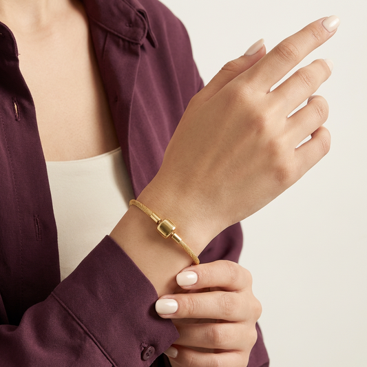 18K Bracelet with Braided Design