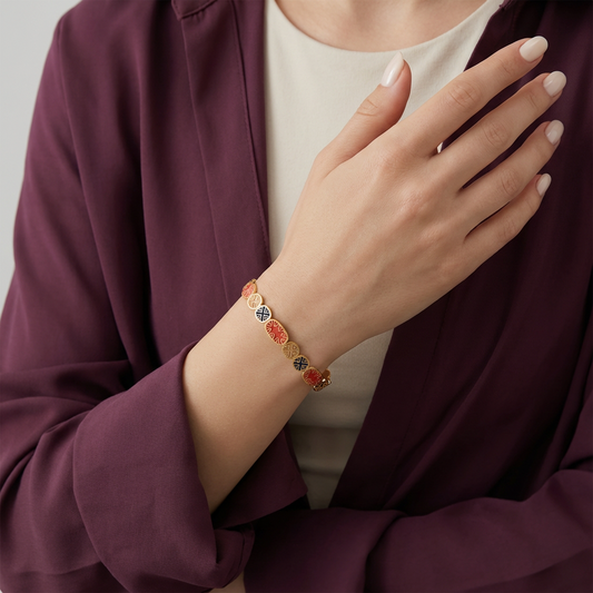 18K Bracelet with Ornate Squares Design