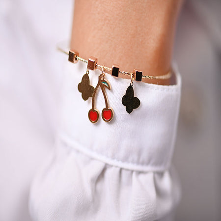 18K Bracelet with Cherry Flower Design