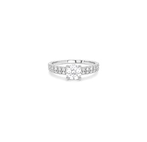 18K White Gold Ring with Shiny Center Stone Design