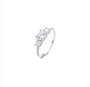 18K White Gold Ring with Modern Elegant Stone Design