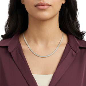 18K Gold Necklace Flat Design