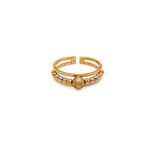 18K Gold Ring with Queen World Wide Design