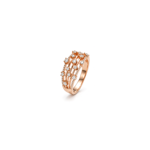18K Gold Ring with Interlocking Small Circles Design