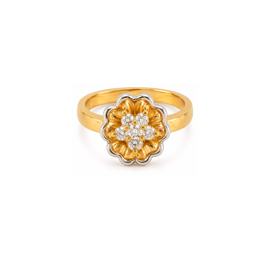 18K Gold Ring with Flower Shining Gemstones Design