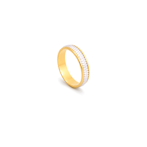 18K Gold Ring with Dorthy Design