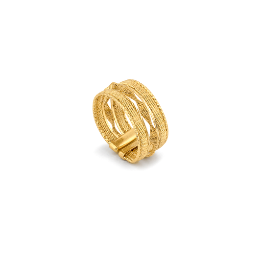 18K Gold Ring with Ornate Design