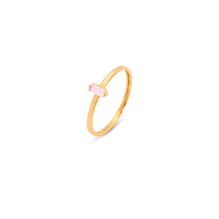 18K Gold Ring with Topaz Design