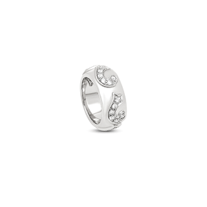 18K White Gold Ring with Maguin Sparkling Stones Design