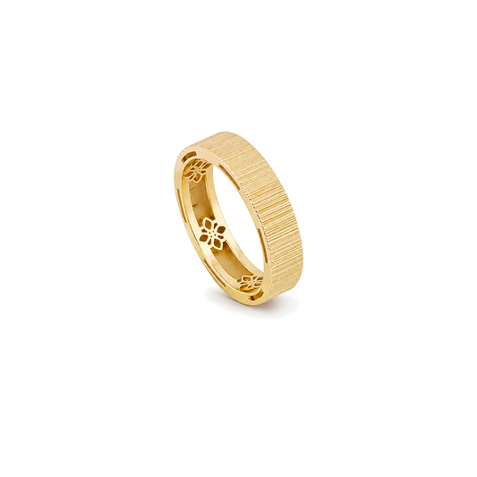 18K Gold Wedding Ring with Simple Inner Engraving Design