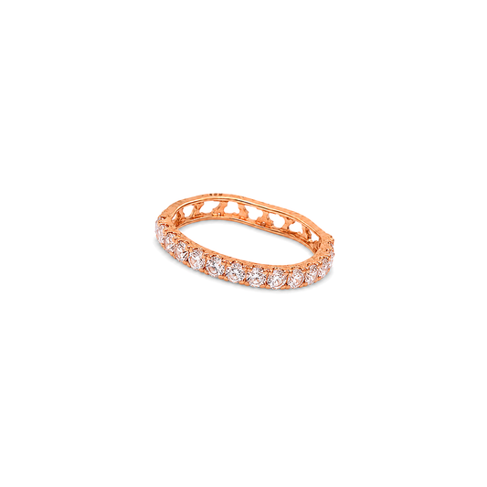 18K Gold Ring with Paved Stones Design In White