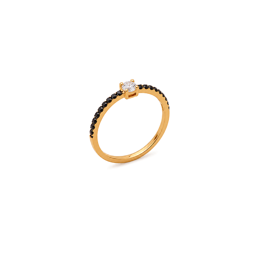 18K Gold Ring with Pristine Stone Design