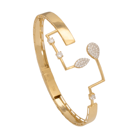 18K Bracelet with Opening Design