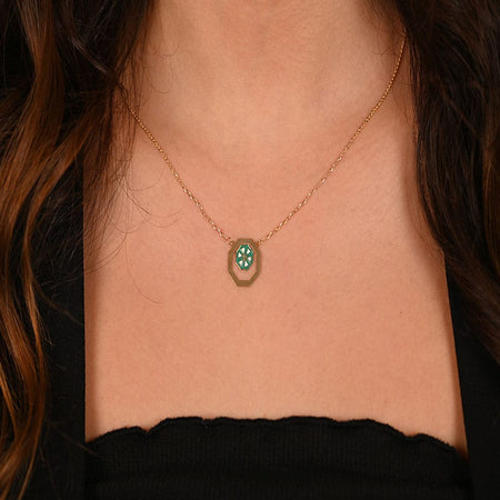 18K Gold Pendant with Sugar Cube Design