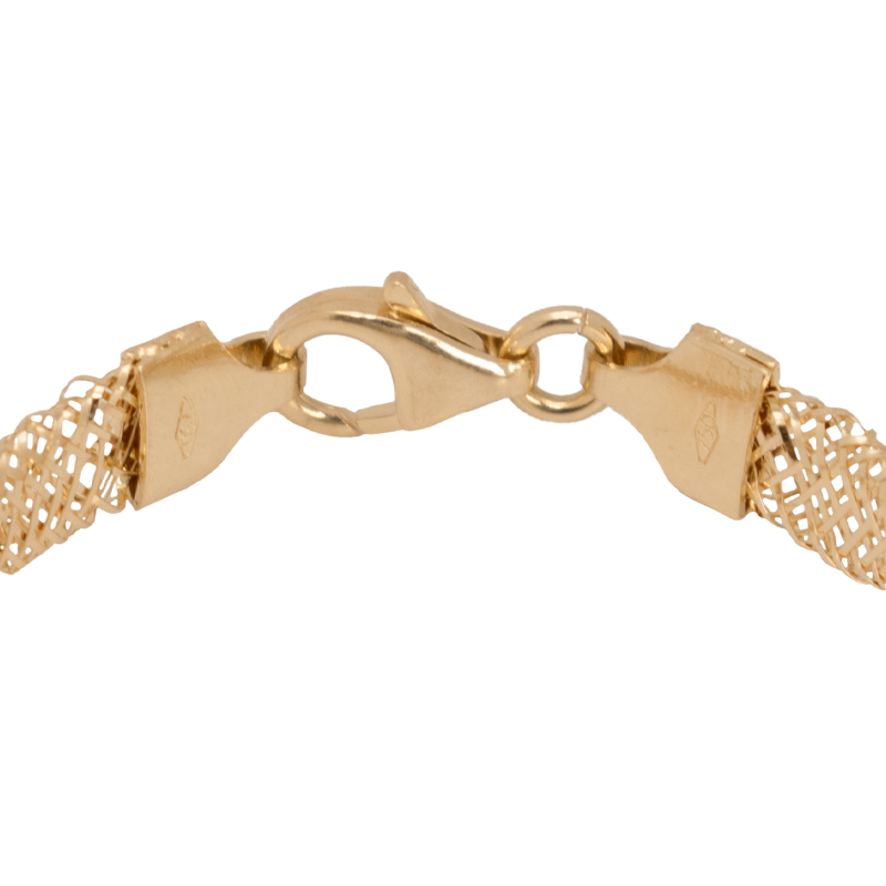 أسورة ذهب عيار 18 بتصميم أنيق وقفل محكم، مثالية للإطلالات الفاخرة.