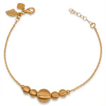 أسورة ذهب عيار 21 بتصميم من حبات ذهبية أنيقة