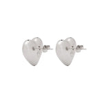 أقراط ذهب أبيض عيار 18 بتصميم قلب - Ghamieh