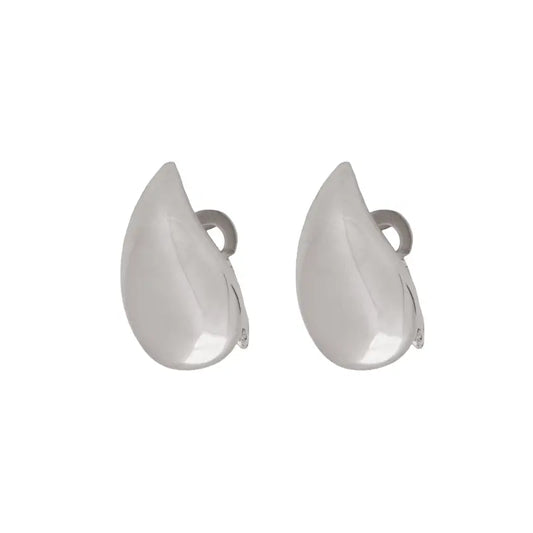 أقراط ذهب أبيض عيار 18 بتصميم قطرة - Ghamieh