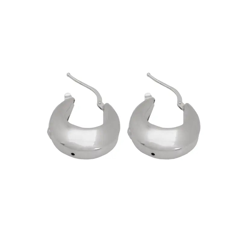 أقراط ذهب أبيض عيار 18 بتصميم دائري - Ghamieh