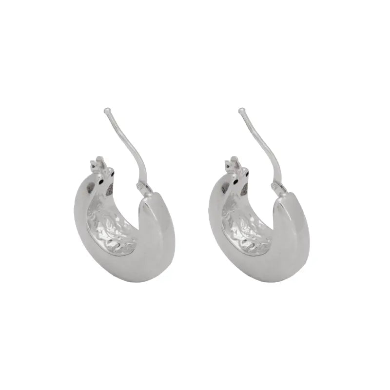 أقراط ذهب أبيض عيار 18 بتصميم دائري - Ghamieh