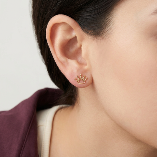 أقراط تاج أميرتي ذهب عيار 18 تصميم تاج - Ghamieh