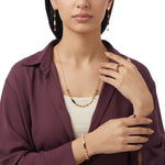 طقم ذهب عيار 18 بتصميم هندسي - Ghamieh