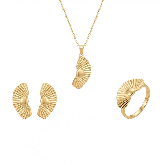 نص طقم عيار 18 بتصميم متعرج - Ghamieh