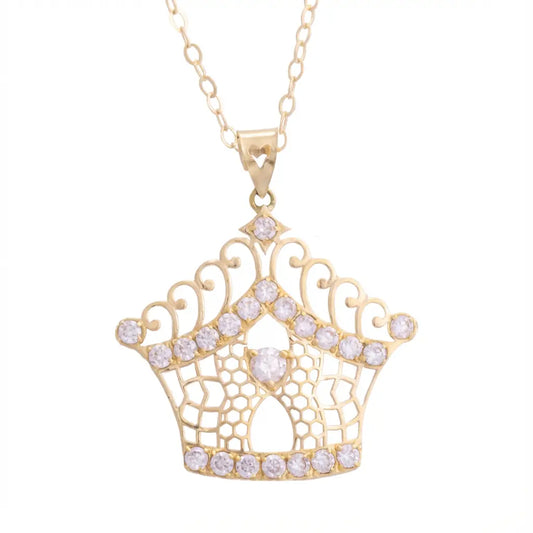 عقد ذهب عيار 18 بتعليقة تاج مزينة بفصوص براقة