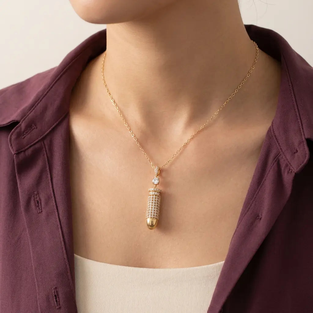 تعليقة ذهب عيار 18 بتصميم أسطواني - Ghamieh