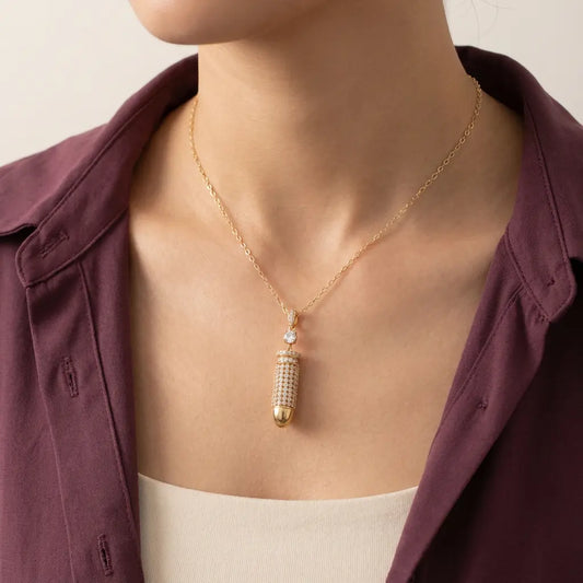 تعليقة ذهب عيار 18 بتصميم أسطواني - Ghamieh