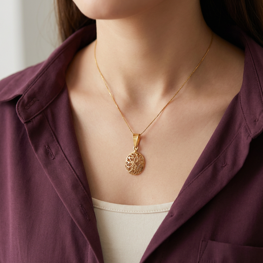 تعليقة برودييا ذهب عيار 21 بزخارف نباتية مفرغة - Ghamieh