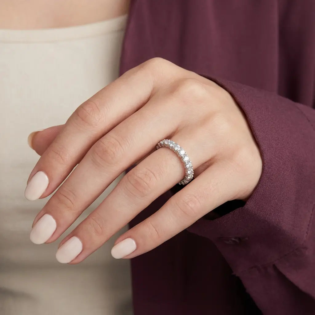 خاتم اوليفيا ذهب عيار 18 بفصوص - Ghamieh