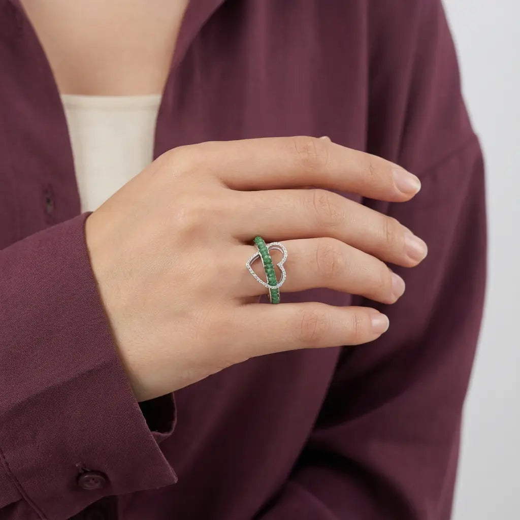 خاتم من الذهب عيار 18 بفصوص ملونة لامعة - Ghamieh