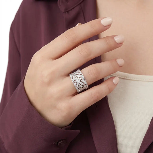 خاتم ذهب أبيض عيار 18 وتصميم مزخرف - Ghamieh