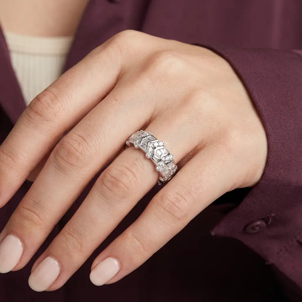 خاتم ذهب عيار 18 بتصميم هندسي - Ghamieh