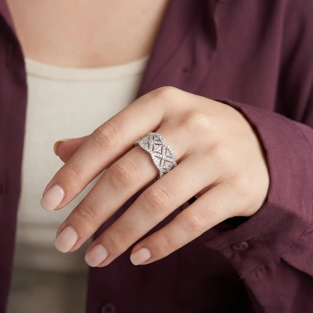 خاتم ذهب عيار 18 بتصميم مموج - Ghamieh