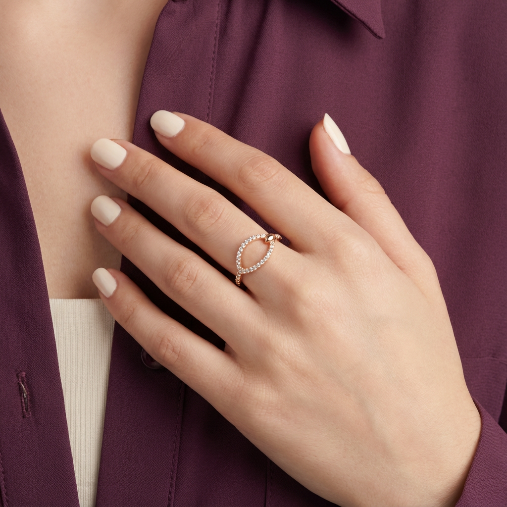 خاتم ذهب بفصوص عيار 18 - Ghamieh