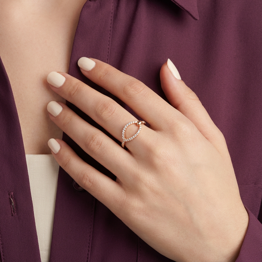 خاتم ذهب بفصوص عيار 18 - Ghamieh