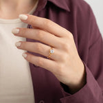 خاتم ذهب عيار 18 بفص لامع صغير - Ghamieh